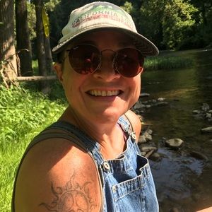 Meet your Posher, Debby